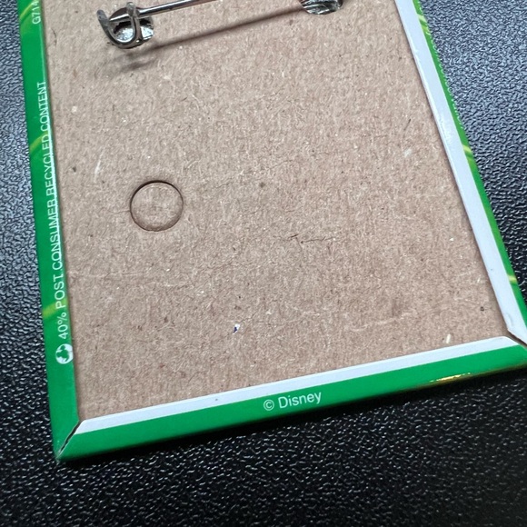 Disney Worldwide Conservation Fund Pin - 3" x 2 1/4" green - Picture 3 of 3